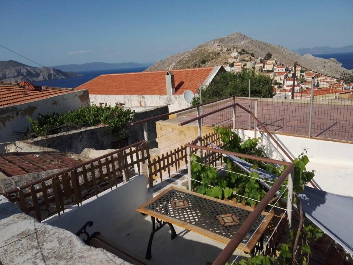 Marthas Traditional House Symi Exteriér fotografie